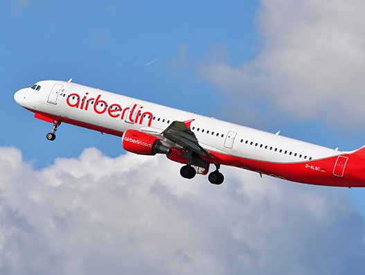 Insolvent Air Berlin sells its subsidiary to Thomas Cook