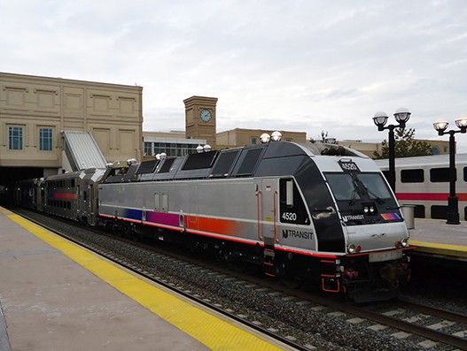 New Jersey orders 17 more ALP-45 locomotives from Bombardier New Jersey orders 17 more ALP-45 locomotives from Bombardier