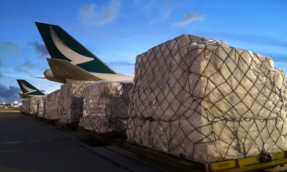 Cathay Pacific Cargo delivers over 100 tonnes of humanitarian aid to India Cathay Pacific Cargo delivers over 100 tonnes of humanitarian aid to India