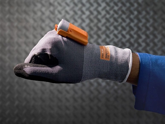 DB Schenker introduces intelligent scanning glove at its warehouse in Germany