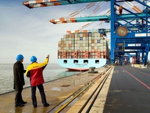 Canada’s Holt Renfrew partners with DHL for air freight & customs brokerage services Canada’s Holt Renfrew partners with DHL for air freight & customs brokerage services