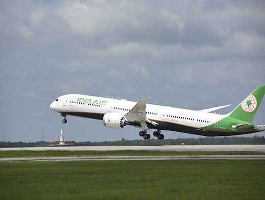 EVA Air receives its first Boeing 787-10 Dreamliner EVA Air receives its first Boeing 787-10 Dreamliner