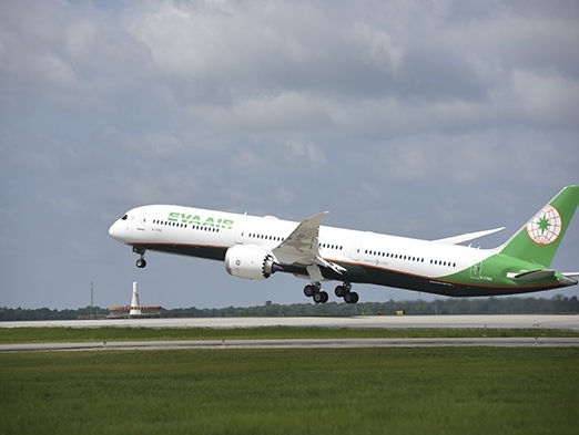 EVA Air receives its first Boeing 787-10 Dreamliner