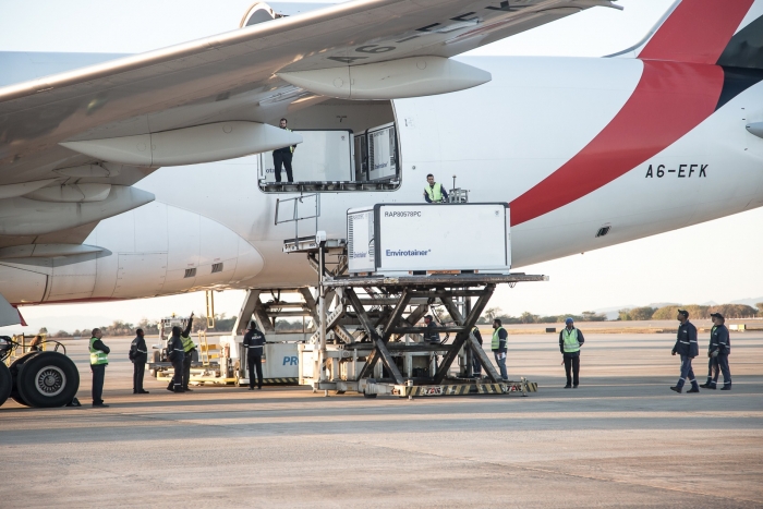 Emirates delivers 25 tonnes of vaccines to Brazil Emirates delivers 25 tonnes of vaccines to Brazil
