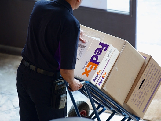 FedEx acquires P2P Mailing for Euro 92 million