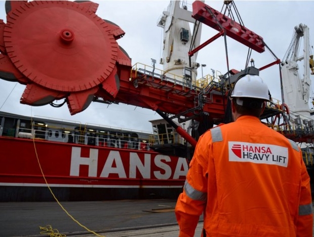 Hansa Heavy Lift transports massive shiploader from Belgium to Angola