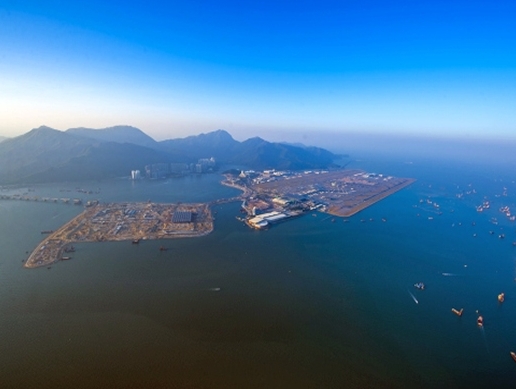Hong Kong strike disrupts freighter operations Hong Kong strike disrupts freighter operations