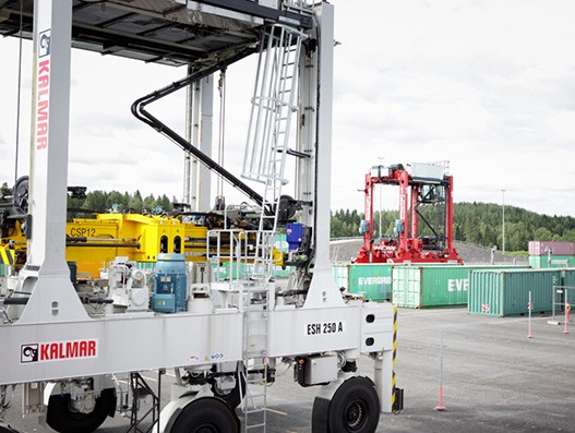 Kalmar enters into trailer maintenance and repair contract with PSA