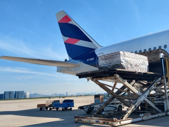 LATAM delivered 11.8 million masks on a single flight to São Paulo