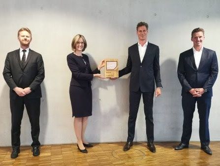 Lufthansa Cargo, DB Schenker mark partnership with an award