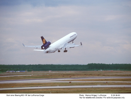 Santa Claus’ gifts fly on FRA – JFK route aboard Lufthansa Cargo’s MD-11F Santa Claus’ gifts fly on FRA – JFK route aboard Lufthansa Cargo’s MD-11F