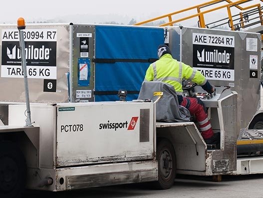 Swissport warehouses powered with Bluetooth sensors for global ULD tracking