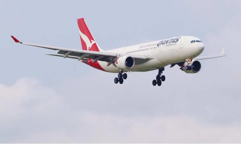 Qantas to expand cargo capacity by converting two widebody aircraft into freighters