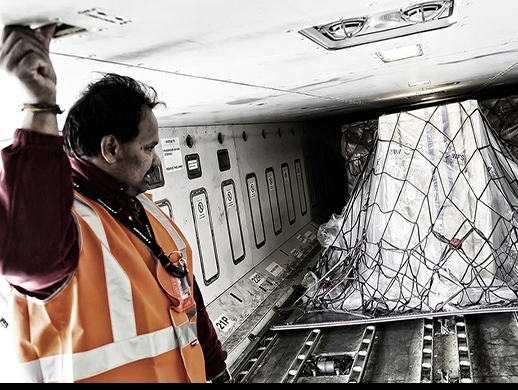 Qantas inks three-year handling contract with WFS in Dallas/Fort Worth Qantas inks three-year handling contract with WFS in Dallas/Fort Worth