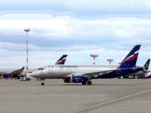 Aeroflot signs up for 100 Russian-built Superjets