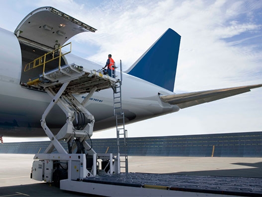 Air Charter Service transports 100 tonnes of confectionary to Peru Air Charter Service transports 100 tonnes of confectionary to Peru