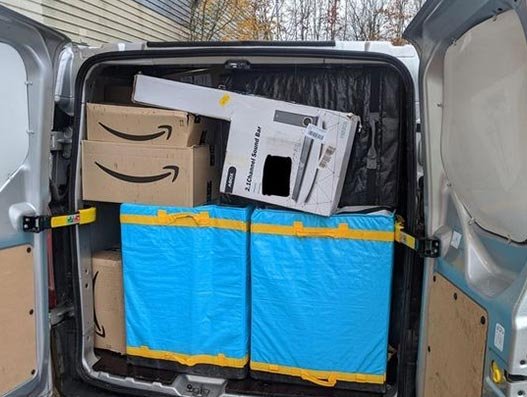 Amazon logistics experts support local Luxembourg hospitals