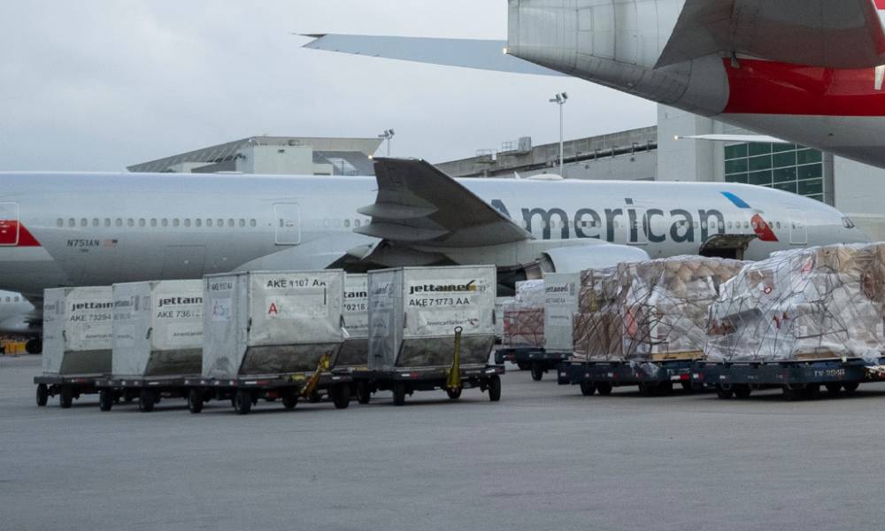 American Airlines Cargo conducting trial flights for Covid-19 vaccine transportation American Airlines Cargo conducting trial flights for Covid-19 vaccine transportation