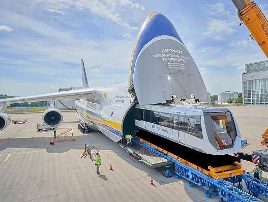 Antonov Ruslan flew two maglev trains from Germany to China