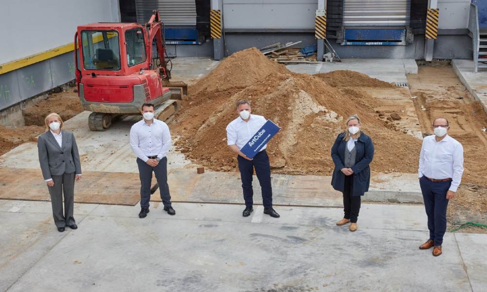 Lufthansa Cargo lays foundation stone for new art warehouse at Frankfurt hub Lufthansa Cargo lays foundation stone for new art warehouse at Frankfurt hub