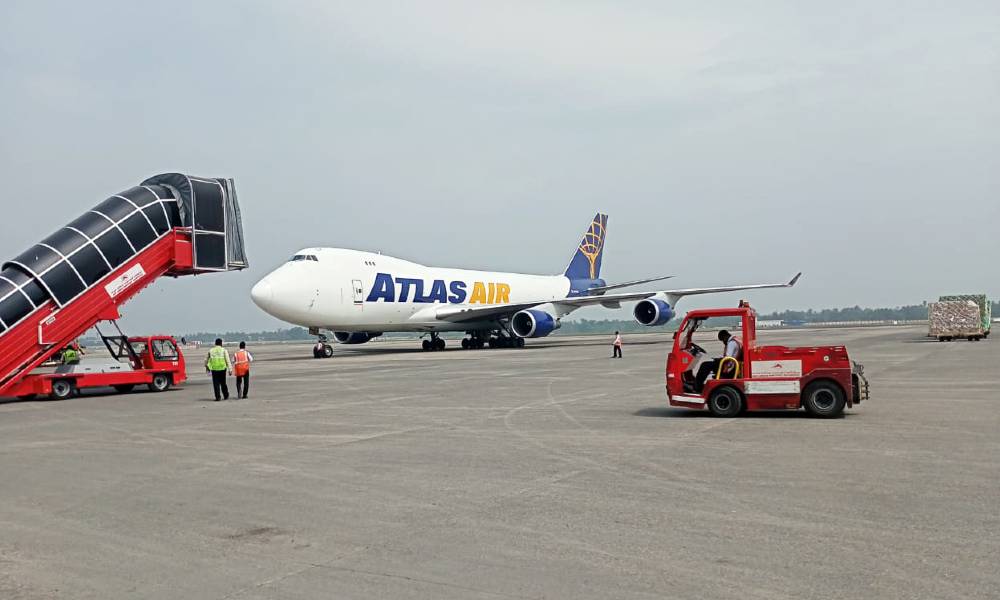 Atlas Air freighter lifts 110 tonnes of transhipped export cargo of Bangladesh from Kolkata