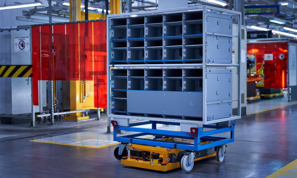 BMW Group starts IDEALworks GmbH to develop robotic solutions for logistics BMW Group starts IDEALworks GmbH to develop robotic solutions for logistics