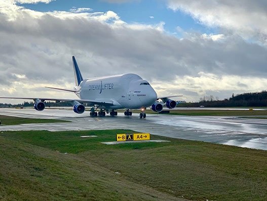 Boeing offers Dreamlifter to carry critical shipments