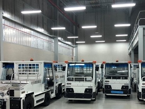 Bolloré Logistics moves electric baggage tractors for TCR Middle East