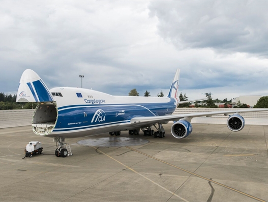 UK receives fresh flowers for Mother’s Day onboard CargoLogicAir