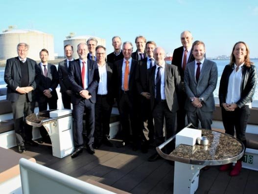 Decarbonisation plan in Port of Rotterdam inspires confidence in delegation Decarbonisation plan in Port of Rotterdam inspires confidence in delegation