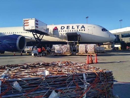 Delta enters the cargo-in-cabin club; FAA approves