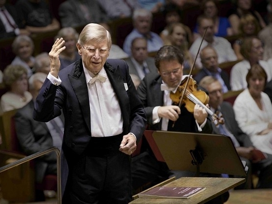 DHL supports Leipzig Gewandhaus Orchestra on its tour of Europe and Asia DHL supports Leipzig Gewandhaus Orchestra on its tour of Europe and Asia
