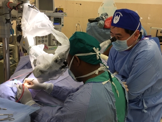 Ethiopian Airlines in delivery of surgical microscopes to treat Ethiopian children Ethiopian Airlines in delivery of surgical microscopes to treat Ethiopian children