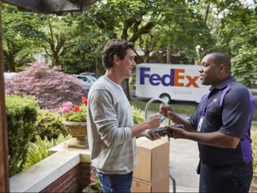 FedEx targets record volume package deliveries on Cyber Monday FedEx targets record volume package deliveries on Cyber Monday