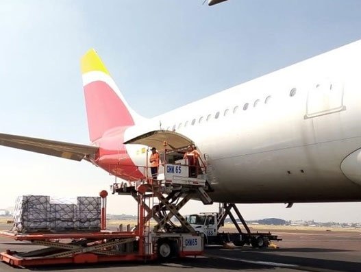 IAG’s new air corridor aims medical supplies at Spain IAG’s new air corridor aims medical supplies at Spain
