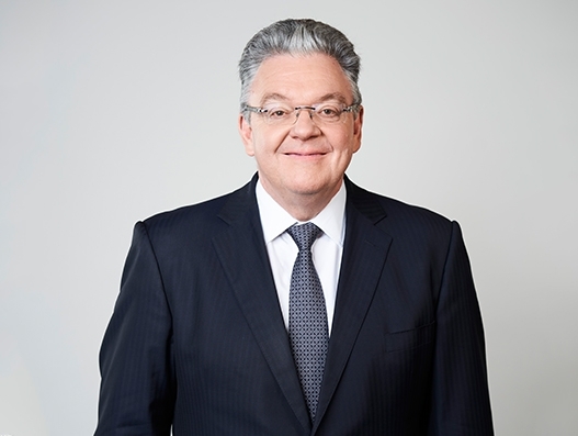 John Pearson takes over as global CEO of DHL Express John Pearson takes over as global CEO of DHL Express