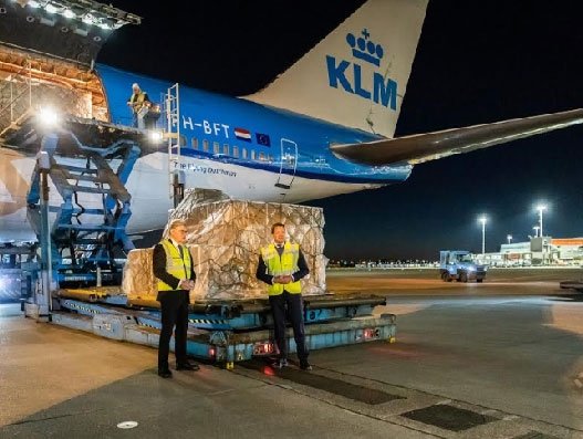 KLM and VWS expand China, Netherlands airbridge