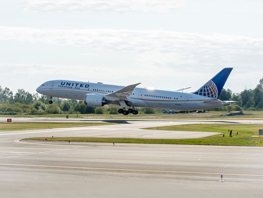 United Airlines links Los Angeles and Singapore with a new nonstop service
