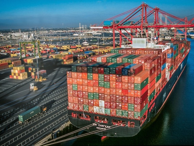 Port of Long Beach sets record for October cargo