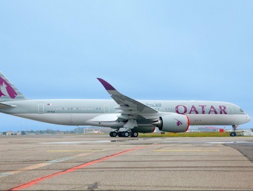 Qatar Airways defers delivery of Airbus aircraft, in talks with Boeing