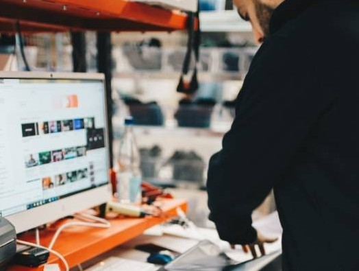 SNOCKS doubles fulfillment productivity with Descartes Ecommerce WMS SNOCKS doubles fulfillment productivity with Descartes Ecommerce WMS