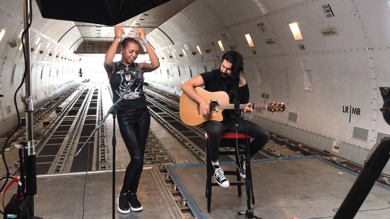 Sonique performs live inside Boeing 747F to celebrate Volga-Dnepr’s anniversary