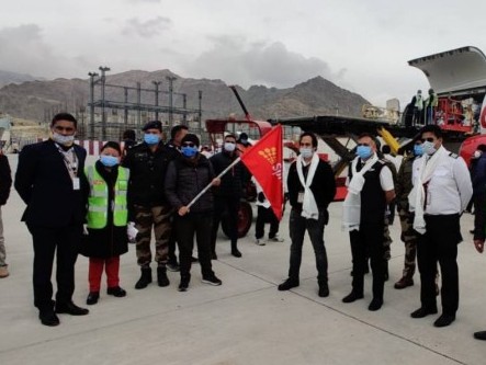 SpiceJet launches dedicated cargo flights to Leh for essentials during winter SpiceJet launches dedicated cargo flights to Leh for essentials during winter